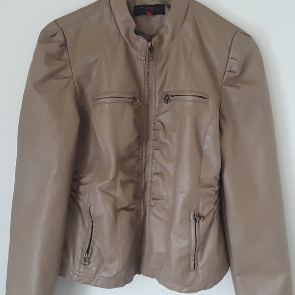 Tan jacket - Picture 3 of 3
